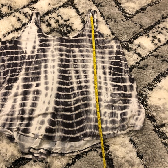 See You Monday swingy tie die tank Small grey-blue/white rayon and spandex - Picture 5 of 7